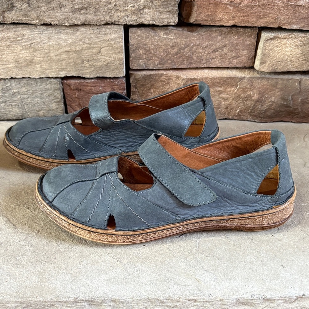 V Italia sz 41 dark grey leather Mary Jane shoes